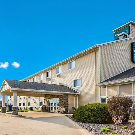 Quality Inn & Suites Eldridge Davenport North Bagian luar foto