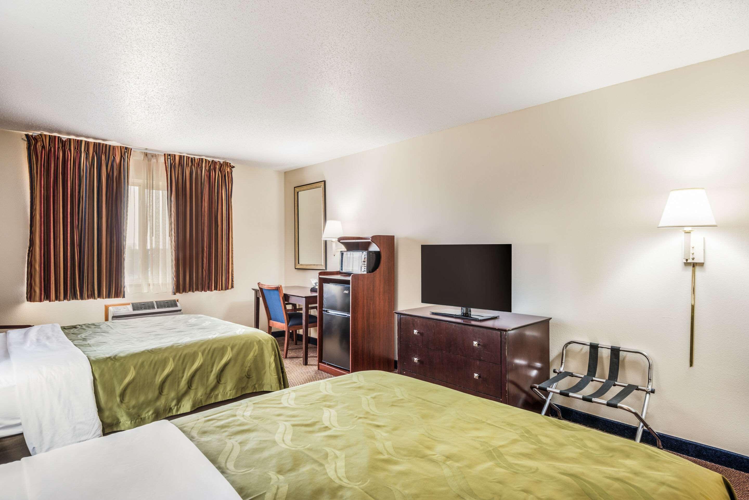 Quality Inn & Suites Eldridge Davenport North Bagian luar foto