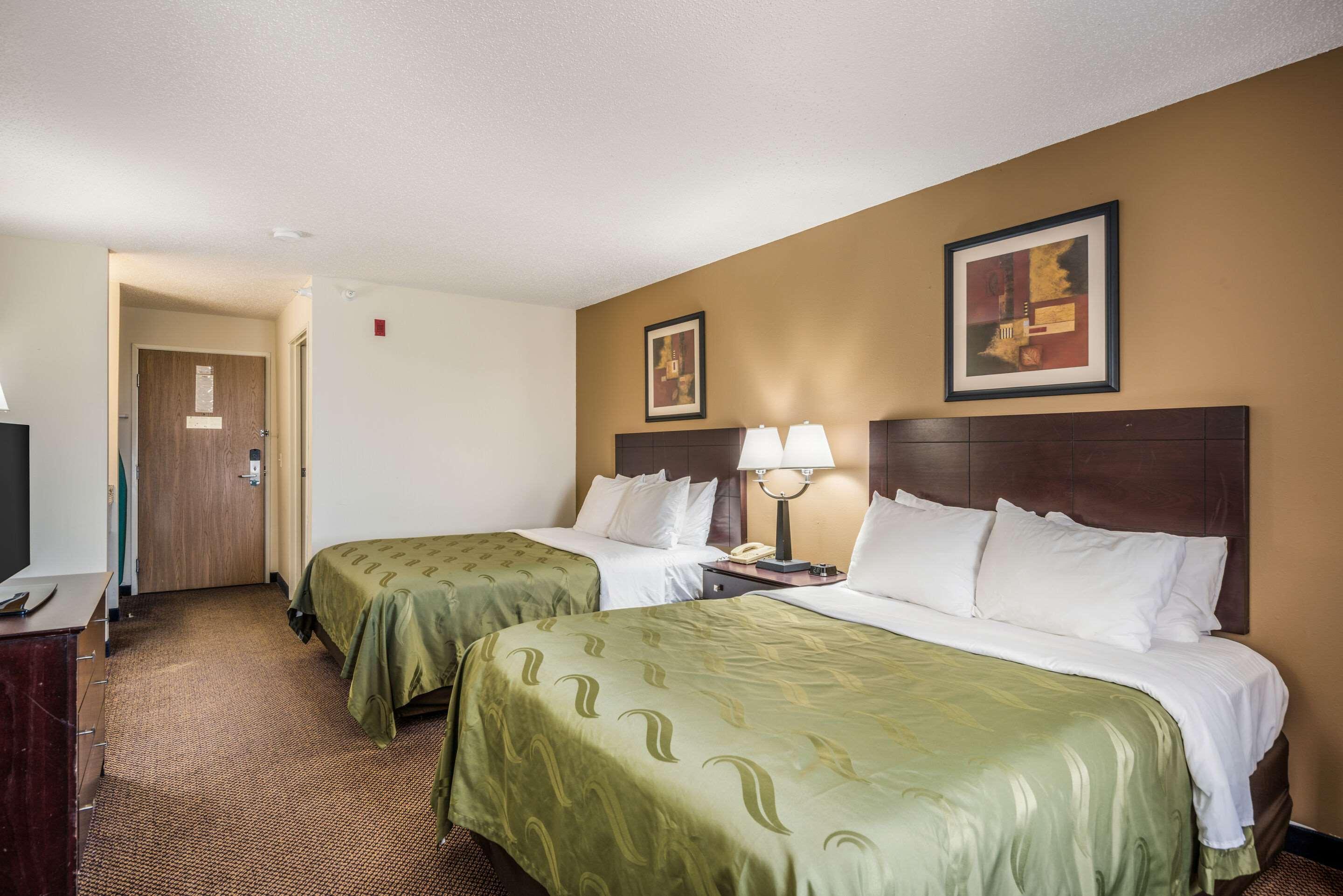Quality Inn & Suites Eldridge Davenport North Bagian luar foto