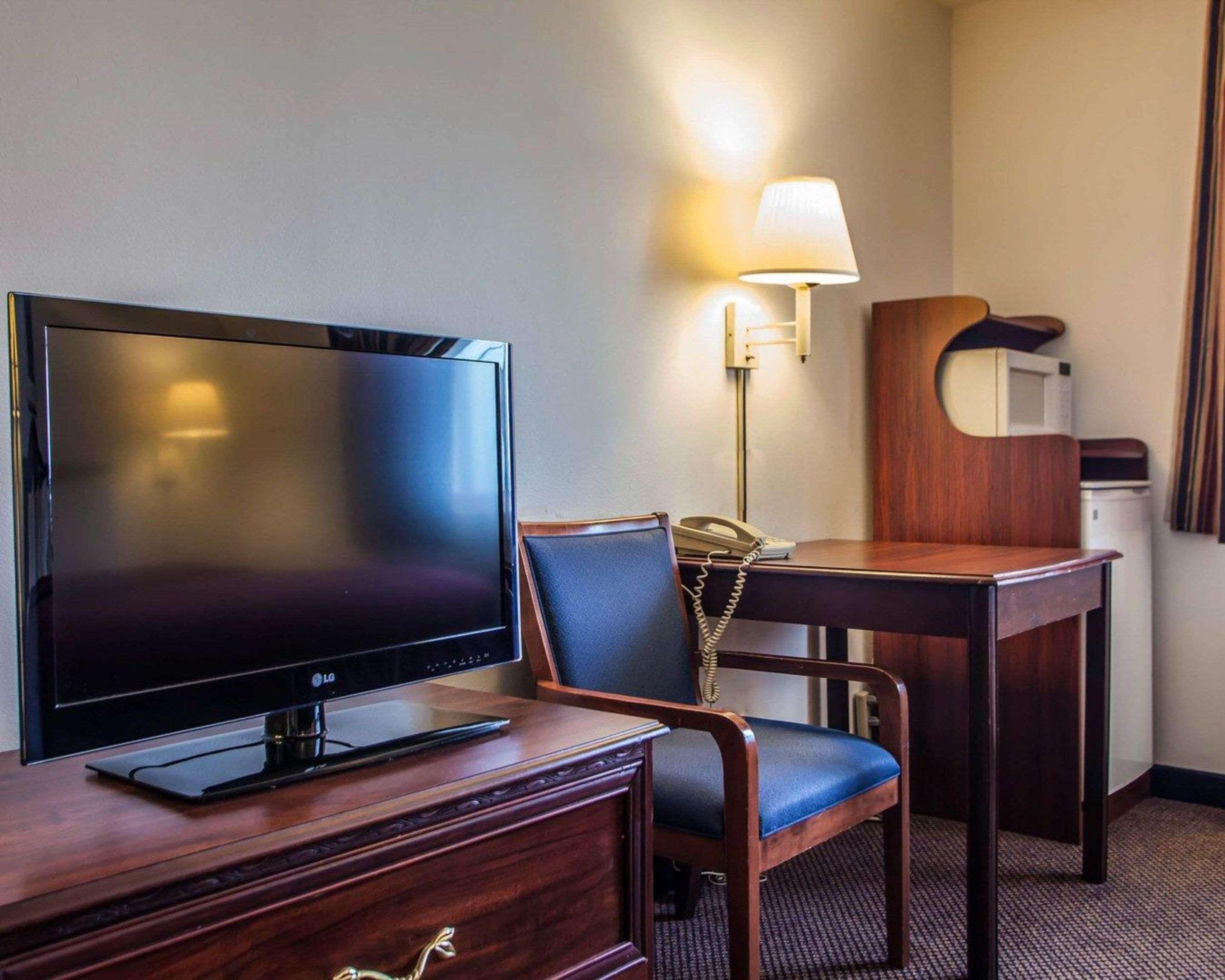 Quality Inn & Suites Eldridge Davenport North Bagian luar foto