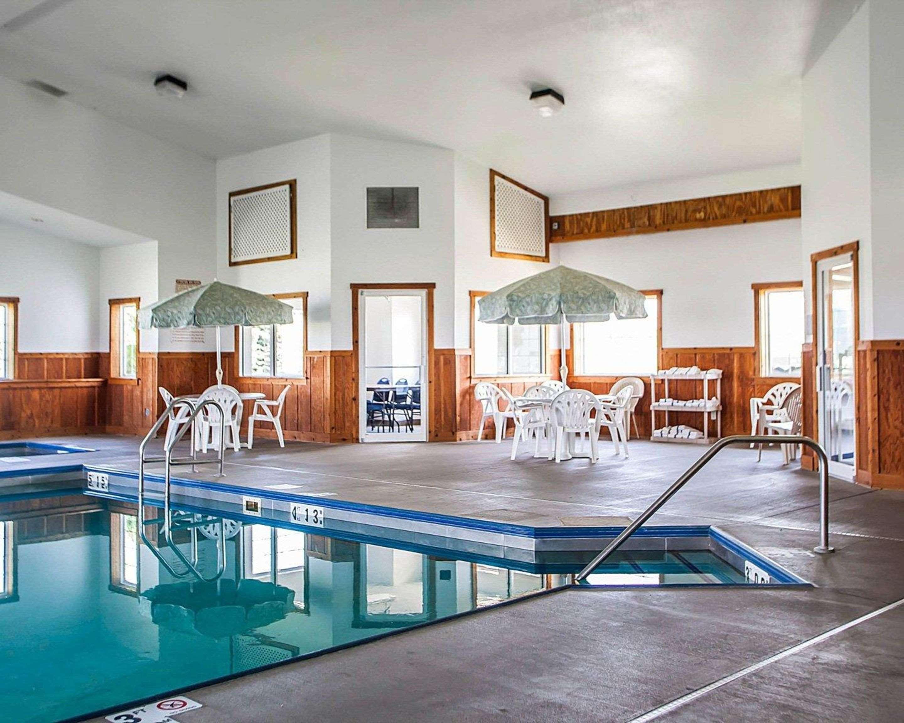 Quality Inn & Suites Eldridge Davenport North Bagian luar foto