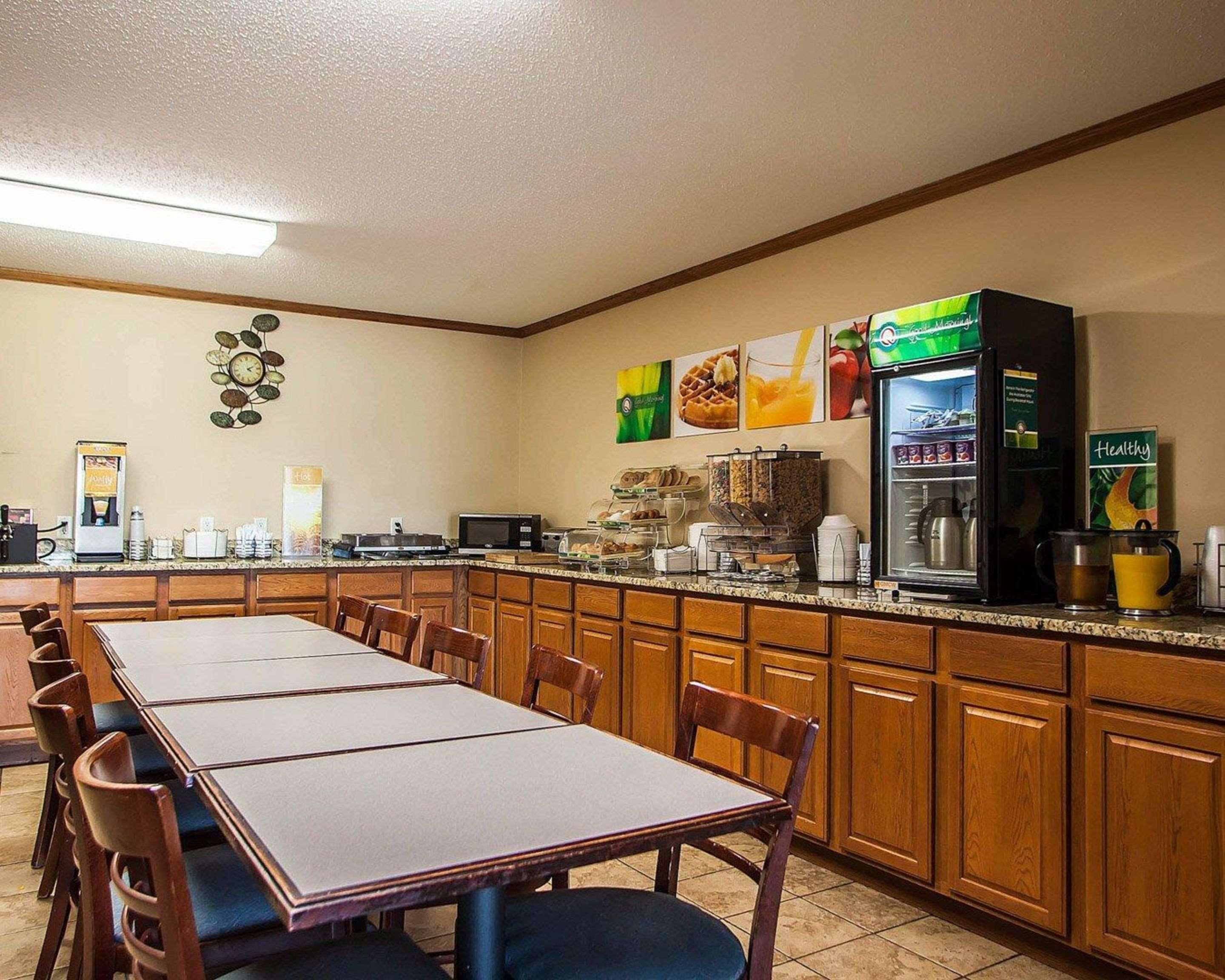 Quality Inn & Suites Eldridge Davenport North Bagian luar foto