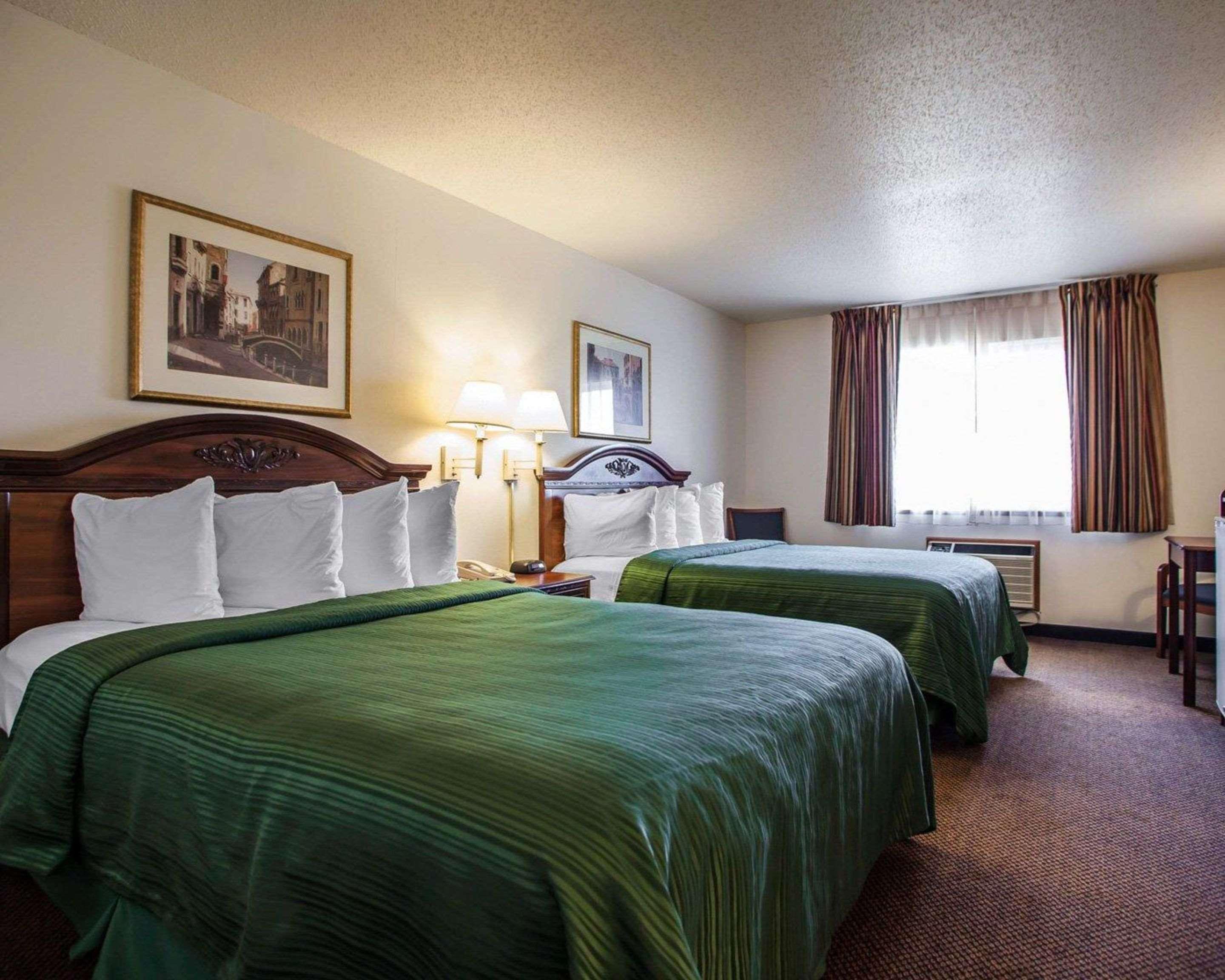 Quality Inn & Suites Eldridge Davenport North Bagian luar foto