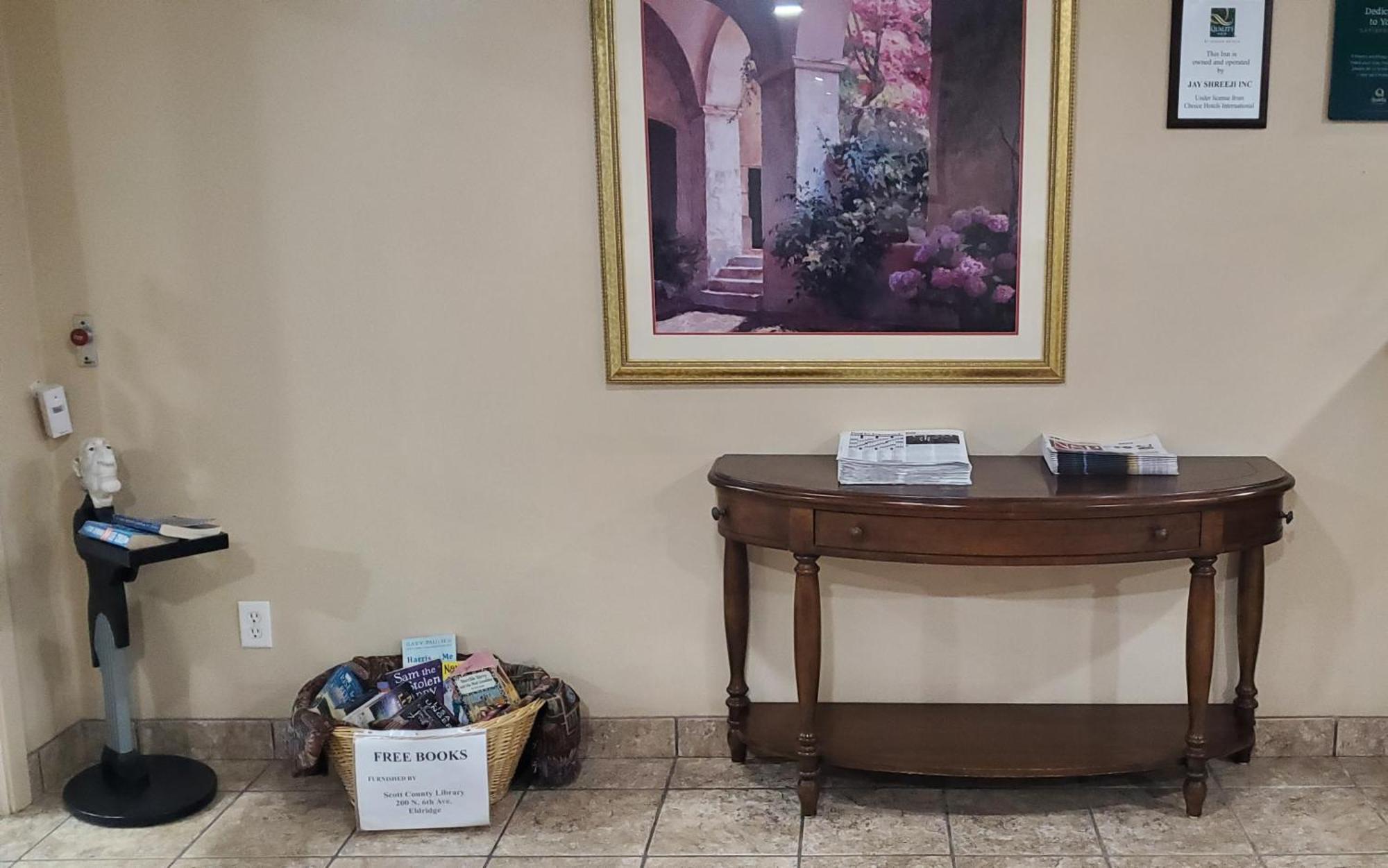 Quality Inn & Suites Eldridge Davenport North Bagian luar foto