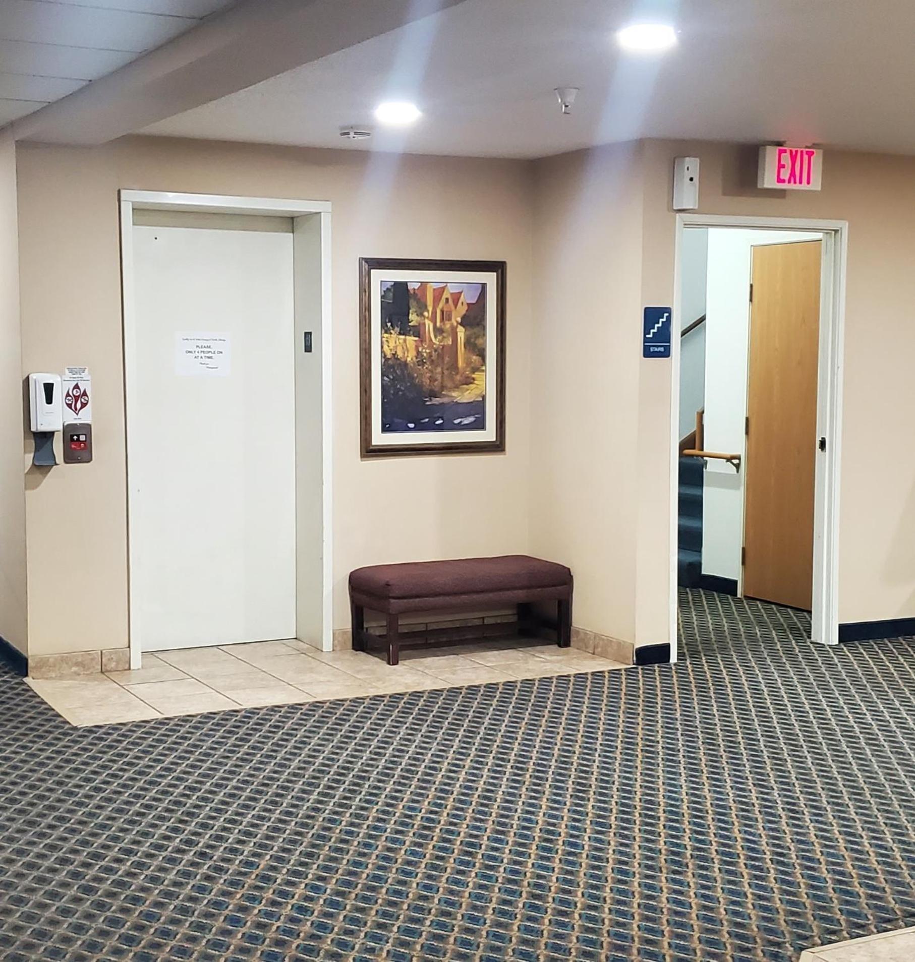 Quality Inn & Suites Eldridge Davenport North Bagian luar foto