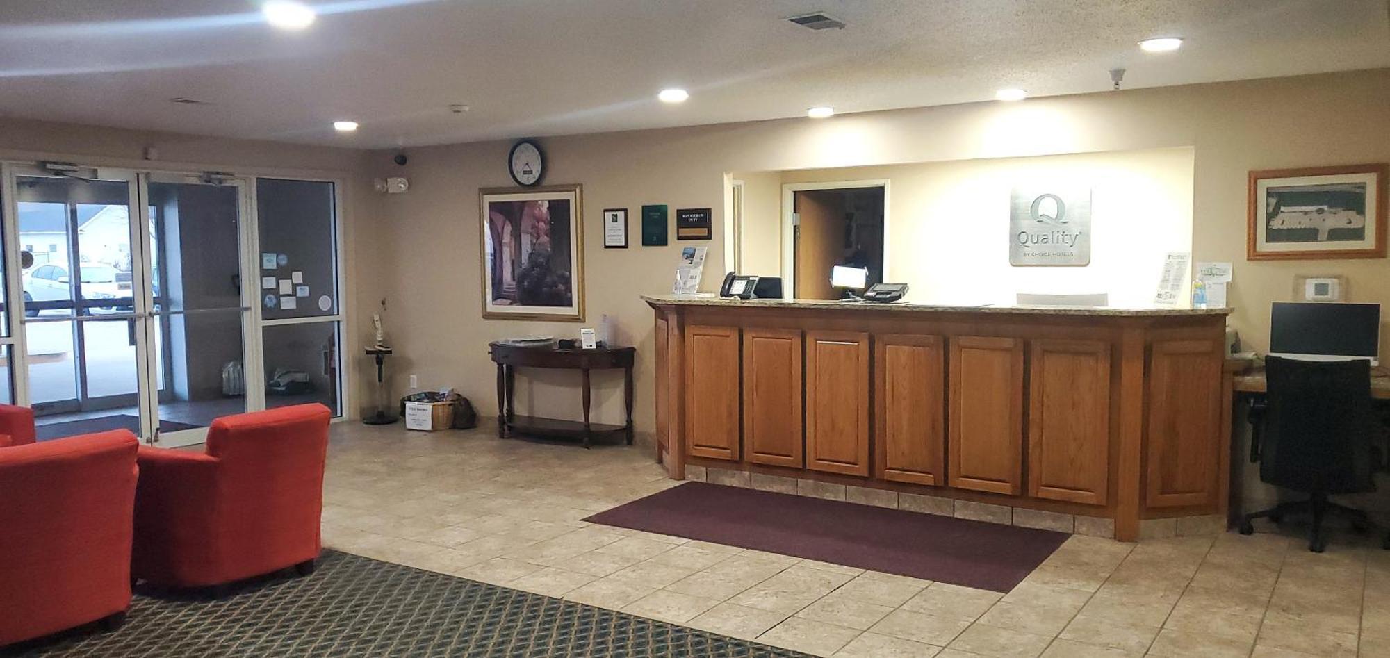 Quality Inn & Suites Eldridge Davenport North Bagian luar foto
